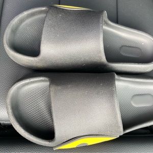 Dennys kids Smile sandals